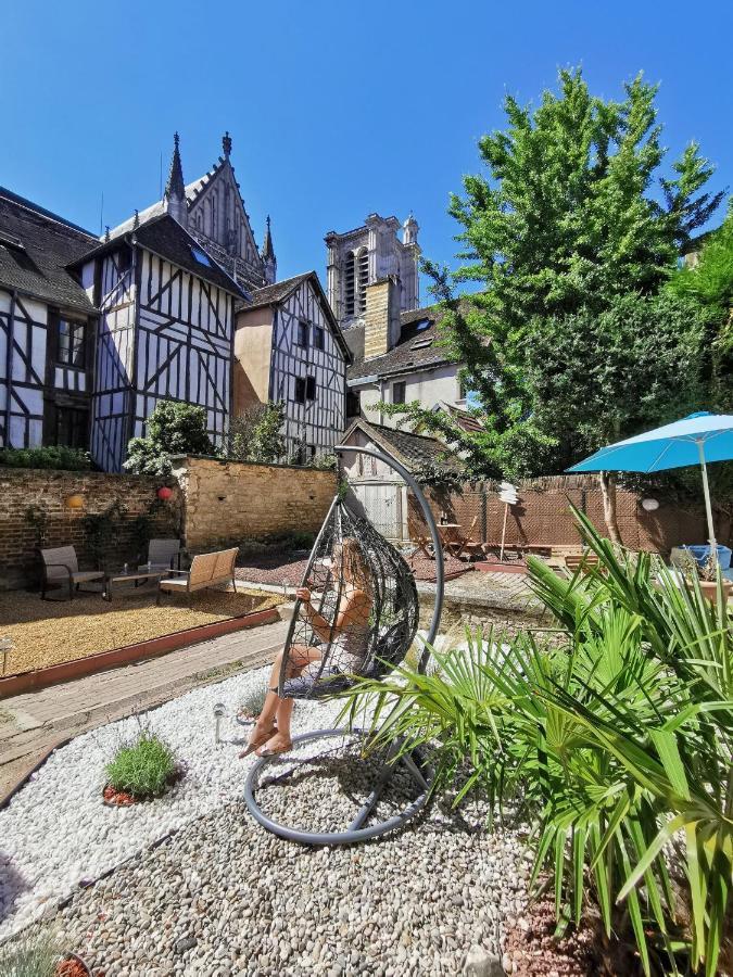 Appartement L'Oiseau De La Cathédrale - Calme - Jardin - Wifi à Troyes Extérieur photo